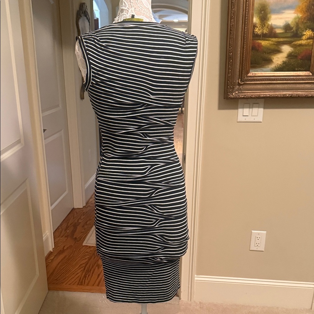 Nicole Miller Black and White Striped Midi Dress. Very flattering - Picture 2 of 5